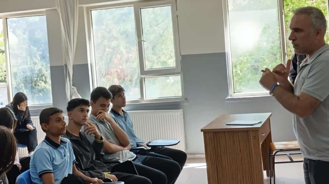Okulumda Sağlıklı Besleniyorum